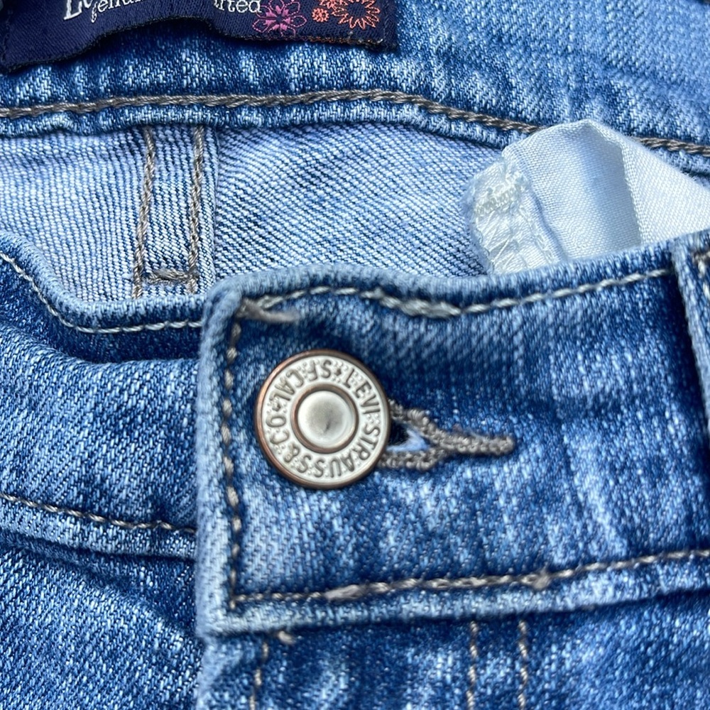 Levi’s Genuinely Crafted Light Wash Jeans Size 7M - Picture 7 of 11